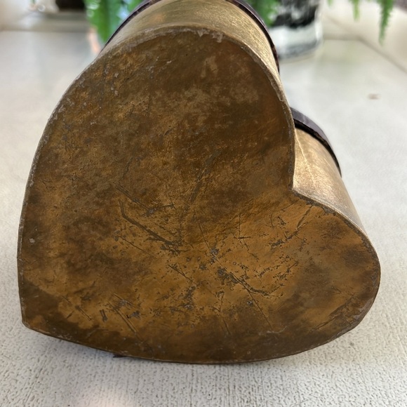 Heart Shaped Purple and Gold paper mache box - Picture 5 of 9